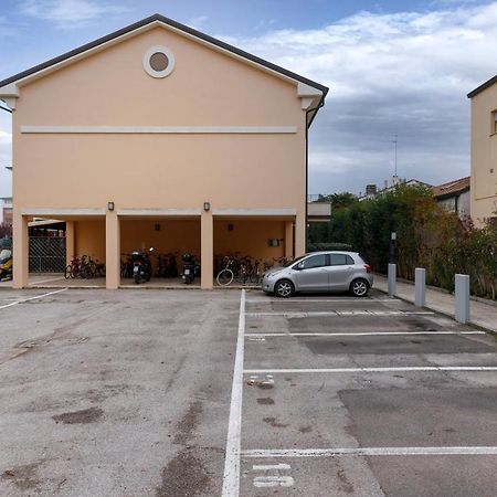 Elly'S Home Parcheggio Privato Ravenna Buitenkant foto
